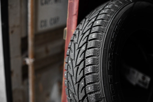 фото протектора и шины Ice Blazer WST1 Шина Sailun Ice Blazer WST1 225/40 R18 92H